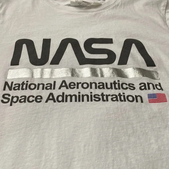 H&M Graphic T Shirt - Picture 2 of 6